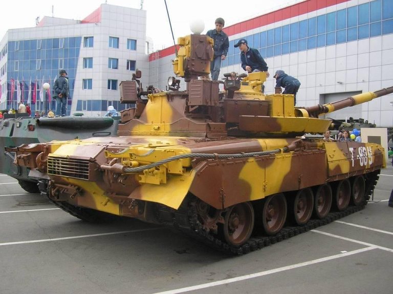 Фотография классического Т-80УМ-1 «Барс»