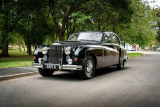 Роскошь со скоростью спорткара. История Jaguar Mk IX 1960 года